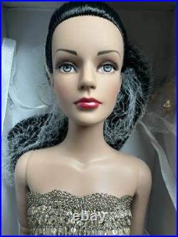 Tonner TYLER WENTWORTH 2006 BYZANTINE SYDNEY CHASE 16 DRESSED FASHION DOLL BW