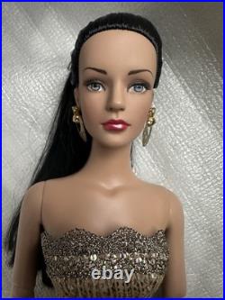 Tonner TYLER WENTWORTH 2006 BYZANTINE SYDNEY CHASE 16 DRESSED FASHION DOLL BW