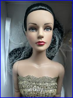 Tonner TYLER WENTWORTH 2006 BYZANTINE SYDNEY CHASE 16 DRESSED FASHION DOLL BW