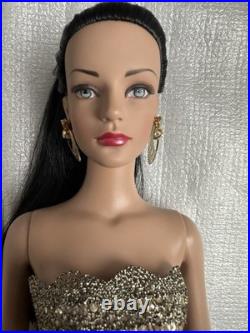 Tonner TYLER WENTWORTH 2006 BYZANTINE SYDNEY CHASE 16 DRESSED FASHION DOLL BW