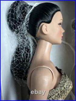 Tonner TYLER WENTWORTH 2006 BYZANTINE SYDNEY CHASE 16 DRESSED FASHION DOLL BW