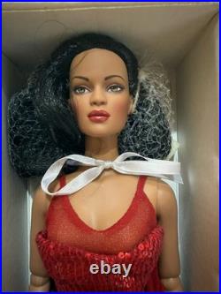 Tonner TYLER WENTWORTH 2006 COLLECTORS UNITED ROYAL RED JAC 16 FASHION DOLL