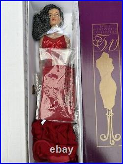 Tonner TYLER WENTWORTH 2006 COLLECTORS UNITED ROYAL RED JAC 16 FASHION DOLL NIB