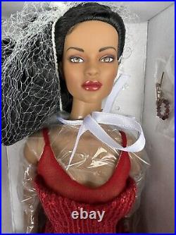 Tonner TYLER WENTWORTH 2006 COLLECTORS UNITED ROYAL RED JAC 16 FASHION DOLL NIB