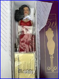 Tonner TYLER WENTWORTH 2006 COLLECTORS UNITED ROYAL RED JAC 16 FASHION DOLL NIB