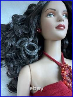 Tonner TYLER WENTWORTH 2006 PARIS FASHION DOLL FESTIVAL 16 LA FLAMBEE LE 50 BW