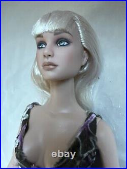 Tonner TYLER WENTWORTH 2007 FLIRT FATALE KIT 16 DRESSED DOLL BW BODY LE 500