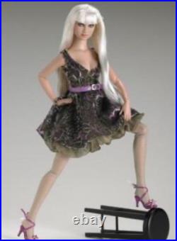 Tonner TYLER WENTWORTH 2007 FLIRT FATALE KIT 16 DRESSED DOLL BW BODY LE 500 Tonner TYLER WENTWORTH 2007 FLIRT FATALE KIT 16 DRESSED DOLL BW BODY LE 500