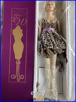 Tonner TYLER WENTWORTH 2007 FLIRT FATALE KIT 16 Dressed Fashion Doll BW BODY