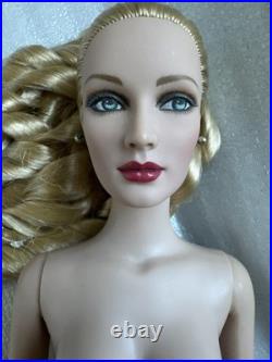 Tonner TYLER WENTWORTH 2007 NUDE SHIMMERING QUEEN BASIC SHAUNA 16 FASHION DOLL Tonner TYLER WENTWORTH 2007 NUDE SHIMMERING QUEEN BASIC SHAUNA 16 FASHION DOLL