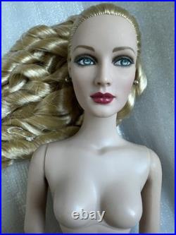 Tonner TYLER WENTWORTH 2007 NUDE SHIMMERING QUEEN BASIC SHAUNA 16 FASHION DOLL Tonner TYLER WENTWORTH 2007 NUDE SHIMMERING QUEEN BASIC SHAUNA 16 FASHION DOLL