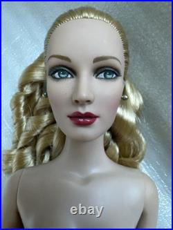 Tonner TYLER WENTWORTH 2007 NUDE SHIMMERING QUEEN BASIC SHAUNA 16 FASHION DOLL Tonner TYLER WENTWORTH 2007 NUDE SHIMMERING QUEEN BASIC SHAUNA 16 FASHION DOLL