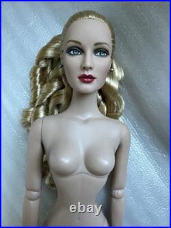 Tonner TYLER WENTWORTH 2007 NUDE SHIMMERING QUEEN BASIC SHAUNA 16 FASHION DOLL Tonner TYLER WENTWORTH 2007 NUDE SHIMMERING QUEEN BASIC SHAUNA 16 FASHION DOLL