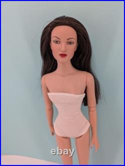 Tonner TYLER WENTWORTH 2008 ULTRA BASIC AVA 16 Fashion Doll BW Body LE 500