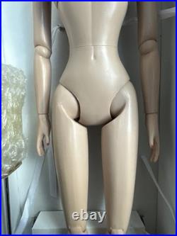 Tonner TYLER WENTWORTH 2009 NUDE MONICA MERRILL TAKING A LETTER 16 Doll + Box