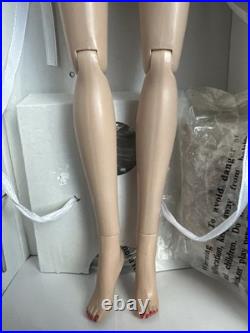 Tonner TYLER WENTWORTH 2009 NUDE MONICA MERRILL TAKING A LETTER 16 Doll + Box