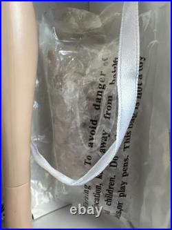 Tonner TYLER WENTWORTH 2009 NUDE MONICA MERRILL TAKING A LETTER 16 Doll + Box