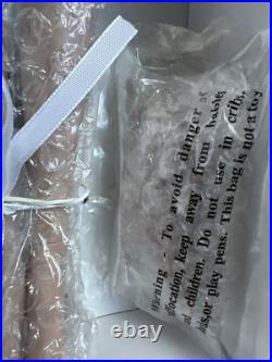 Tonner TYLER WENTWORTH 2009 NUDE MONICA MERRILL TAKING A LETTER 16 Doll + Box