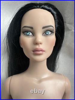 Tonner TYLER WENTWORTH 2009 ULTRA BASIC MEI LI RAVEN 16 Fashion Doll BW Body LE