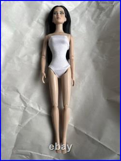 Tonner TYLER WENTWORTH 2009 ULTRA BASIC MEI LI RAVEN 16 Fashion Doll BW Body LE