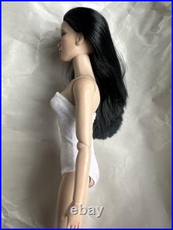 Tonner TYLER WENTWORTH 2009 ULTRA BASIC MEI LI RAVEN 16 Fashion Doll BW Body LE