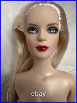 Tonner TYLER WENTWORTH 2010 ULTRA BASIC PLATINUM 16 Fashion Doll BW Body LE 300
