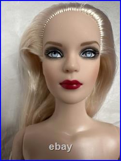 Tonner TYLER WENTWORTH 2010 ULTRA BASIC PLATINUM 16 Fashion Doll BW Body LE 300