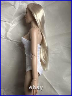 Tonner TYLER WENTWORTH 2010 ULTRA BASIC PLATINUM 16 Fashion Doll BW Body LE 300