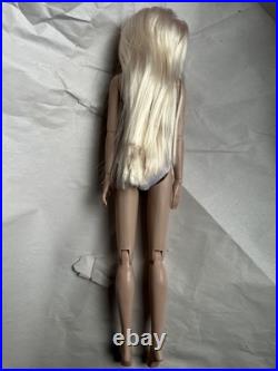 Tonner TYLER WENTWORTH 2010 ULTRA BASIC PLATINUM 16 Fashion Doll BW Body LE 300
