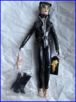 Tonner TYLER WENTWORTH 2011 DC STARS CATWOMAN 13 Dressed Fashion Doll LE 500