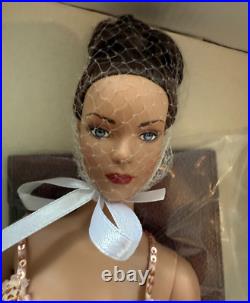 Tonner TYLER WENTWORTH PORTRAIT GLAMOUR 16 Fashion Doll LE 1/500 Tonner TYLER WENTWORTH PORTRAIT GLAMOUR 16 Fashion Doll LE 1/500