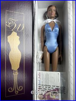 Tonner TYLER WENTWORTH RTW READY TO WEAR RUNWAY ESME 16 Fashion Doll NEW NRFB