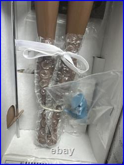 Tonner TYLER WENTWORTH RTW READY TO WEAR RUNWAY ESME 16 Fashion Doll NEW NRFB