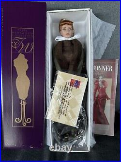 Tonner TYLER WENTWORTH2003 ABSOLUTELY ASPEN SYDNEY CHASE 16 Coa And Box New