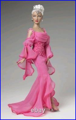 Tonner The Queen's Court Dress Gown 16 Fashion Doll Tyler Wentworth Sybarite