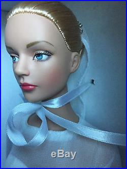 Tonner Tyler 16 2004 Show Stopping Sydney Chase Doll Dressed Fashion Doll NRFB