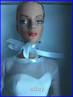 Tonner Tyler 16 2004 Show Stopping Sydney Chase Doll Dressed Fashion Doll NRFB