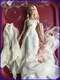 Tonner Tyler 16 DREAMSCAPE CONVENTION DREAMS DRESSED SHAUNA FASHION Doll LE 300
