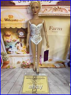 Tonner Tyler 16 REGINA WENTWORTH CONVENTION DOLL UFDC With COA JUST DEBOXED NEW