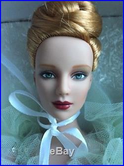 Tonner Tyler 16 Two Daydreamers HOLIDAY MINT ASHLEIGH Fashion Doll NRFB LE 175