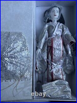 Tonner Tyler 2005 MEMOIRS OF A GEISHA SPRING DANCE SAYURI 16 Fashion Doll READ