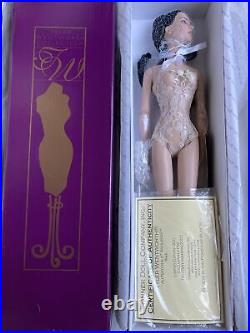 Tonner Tyler 2007 AU NATURALE ASHLEIGH BLACK 16 Fashion Doll TWO DAYDREAMERS LE
