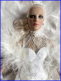 Tonner Tyler ANTOINETTE FAO SCHWARZ EXCLUSIVE DUCHESS SWAN 16 Fashion Doll LE