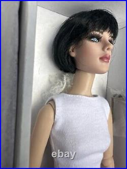 Tonner Tyler Antoinette 2013 Collection PRECARIOUS BRIGHT WHITE BASIC 16 Doll