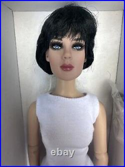 Tonner Tyler Antoinette 2013 Collection PRECARIOUS BRIGHT WHITE BASIC 16 Doll