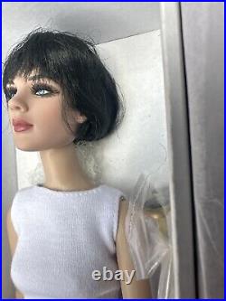 Tonner Tyler Antoinette 2013 Collection PRECARIOUS BRIGHT WHITE BASIC 16 Doll