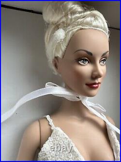 Tonner Tyler Brenda Starr 2004 Collection PLATINUM PANACHE DAPHNE 16 Doll NRFB