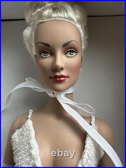 Tonner Tyler Brenda Starr 2004 Collection PLATINUM PANACHE DAPHNE 16 Doll NRFB