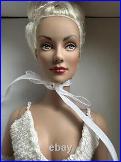 Tonner Tyler Brenda Starr 2004 Collection PLATINUM PANACHE DAPHNE 16 Doll NRFB