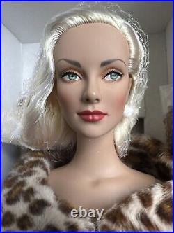 Tonner Tyler Con 2004 DAPHNE WEEKEND IN ST MORITZ 16 LE Fashion Doll NRFB -READ